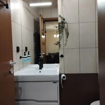 Апартамент студио е 13 *